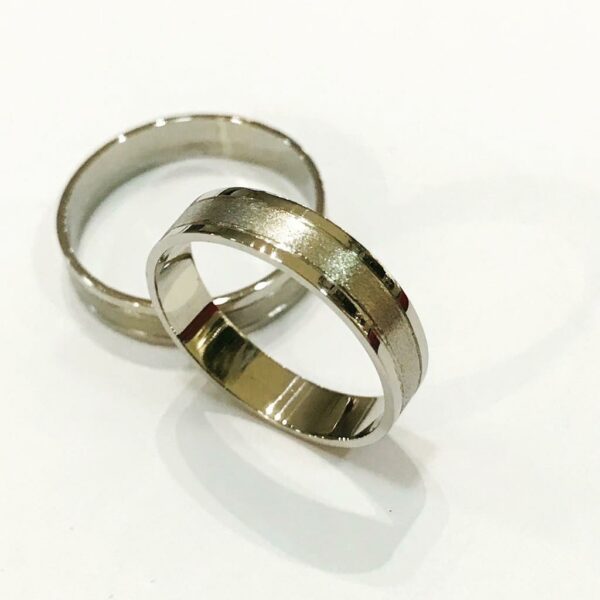 Par alianzas cinta  oro blanco 18k