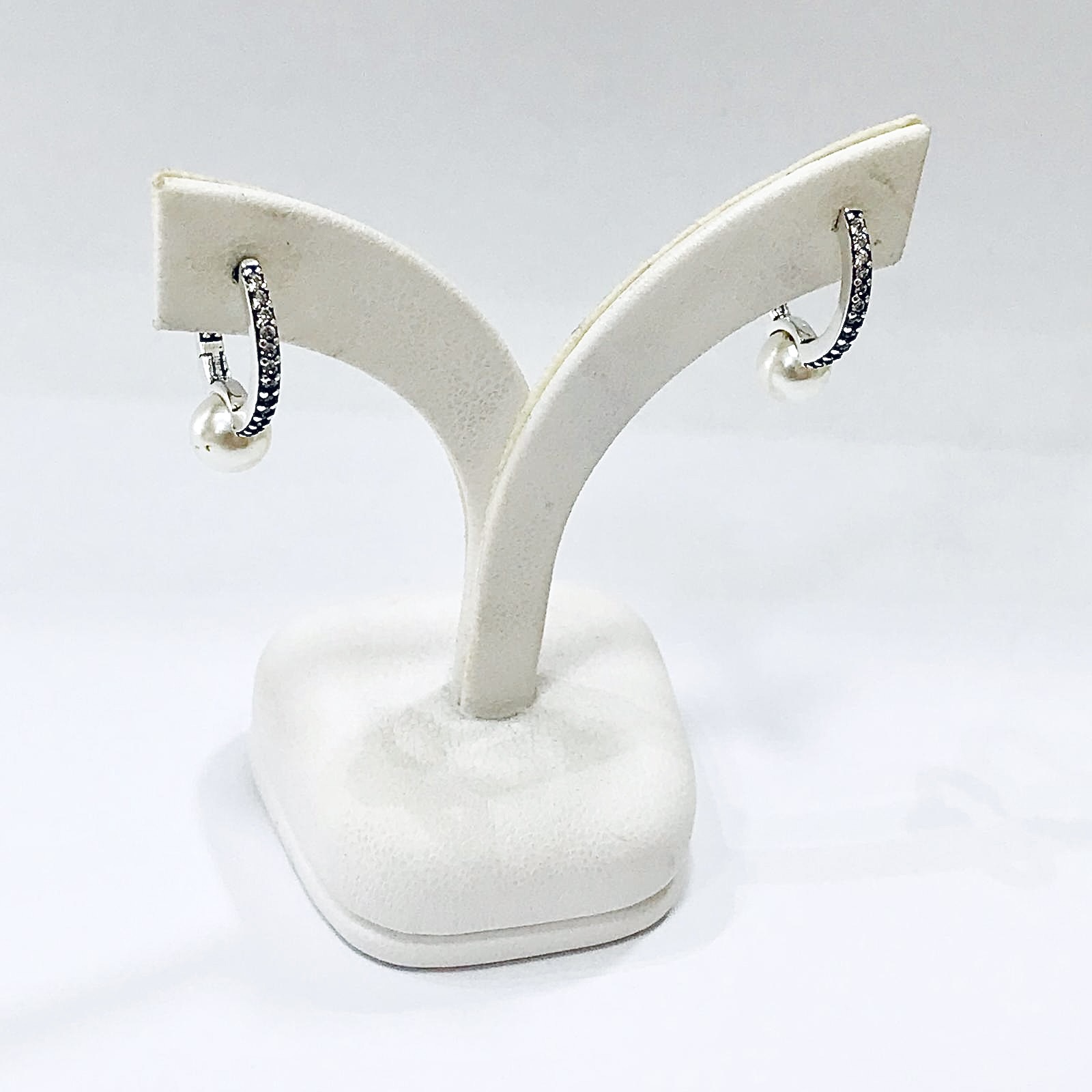 84e0a0fd-c52a-4d12-92f7-4aaa3b1fd71a